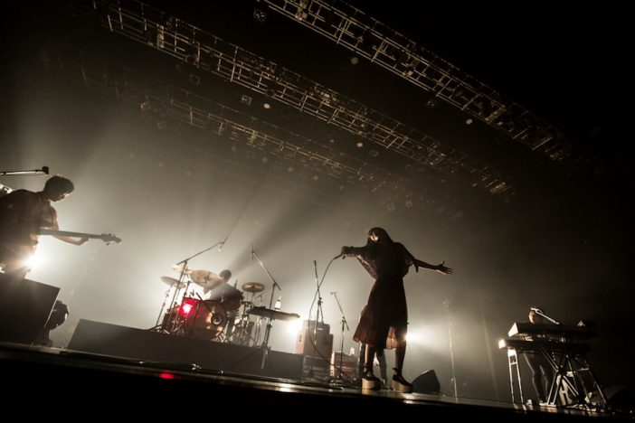 パスピエが『ネオンと虎』で更新した“らしさ”と“新しさ” 『カムフラージュ』ツアー東京公演を観た