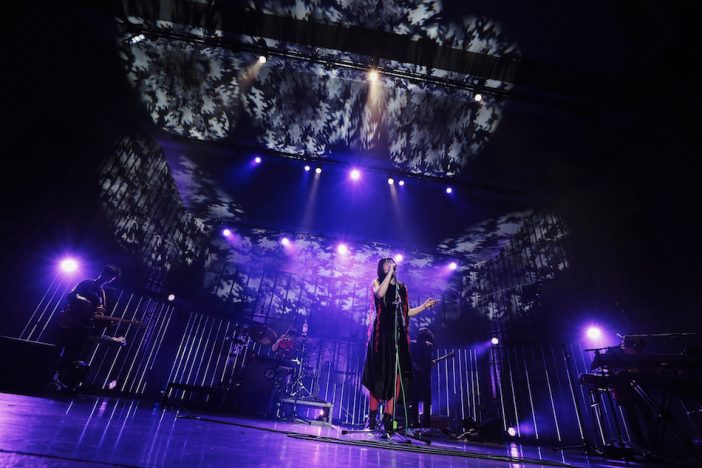 パスピエ、新旧楽曲で表現した9年間の軌跡と新たな始まり 初の日比谷野外音楽堂ワンマン公演