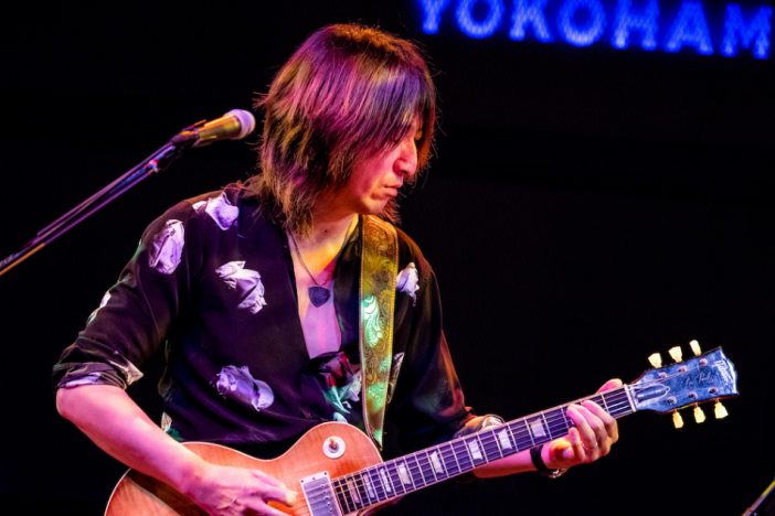 GLAY TAKURO ソロライブから感じたメロディメイカーとしての円熟味 贅沢な時間を堪能した一夜