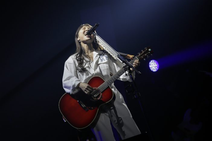 阿部真央が大切にしてきた“伝わる”ということ 圧巻の歌声披露した10周年記念武道館ライブ