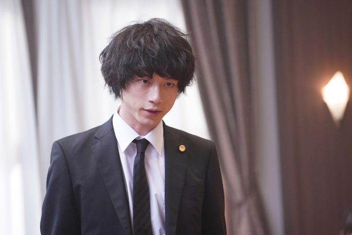 坂口健太郎、リーガルドラマ界のニューヒーローに 『イノセンス 冤罪弁護士』で見せる“2つの顔”