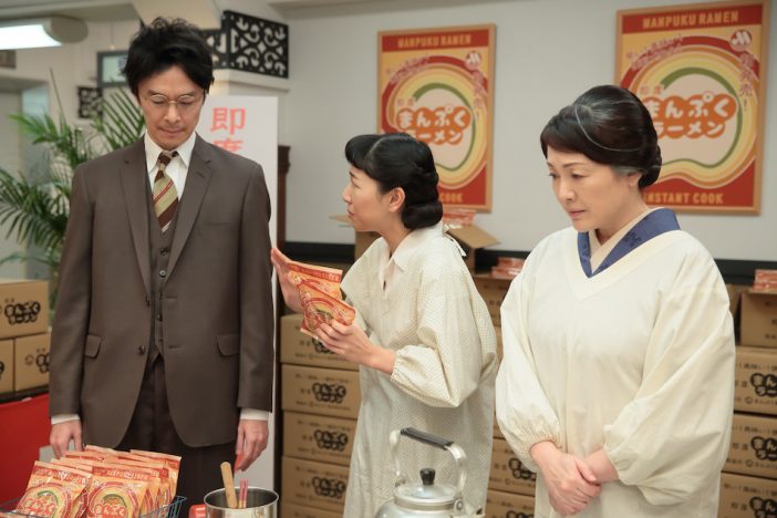 『まんぷく』第116話では、客の反応を受けて萬平(長谷川博己)が弱気になる