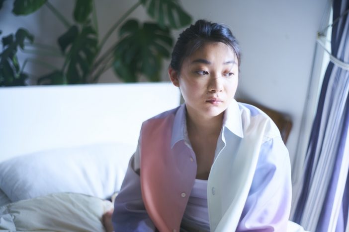 井樫彩が絶えず描く「不自由」と「自由」のせめぎ合い 『21世紀の女の子』の一篇『君のシーツ』に寄せて