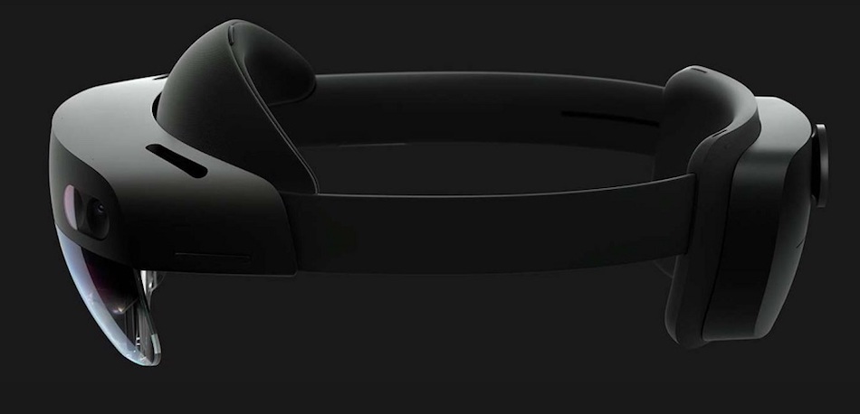 「HoloLens 2」の予約開始も、軍事協力めぐり社内紛糾