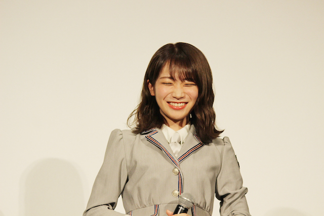 秋元真夏の画像