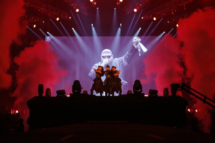 BABYMETALは壮大なエンターテインメントだ 3人のトライアングルが生んだ荘厳な光景