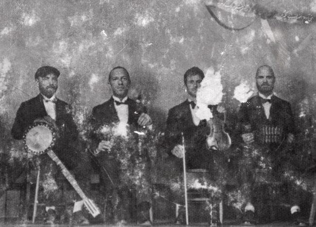 Coldplay、『Everyday Life』で何を表現した? 壮大かつ多角的な音楽性で描かれる人々の日常