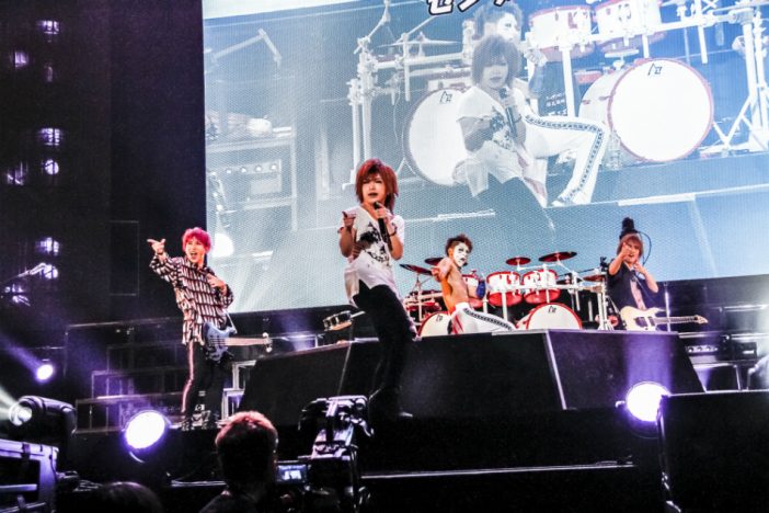 ゴールデンボンバー、“4年以上行ってない県”ツアーで見せたしぶとさ 各メンバーの脚本による演劇も