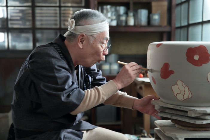 『スカーレット』イッセー尾形、“弟子”戸田恵梨香の魅力を語る 「共演者に火をつけてくれる人」