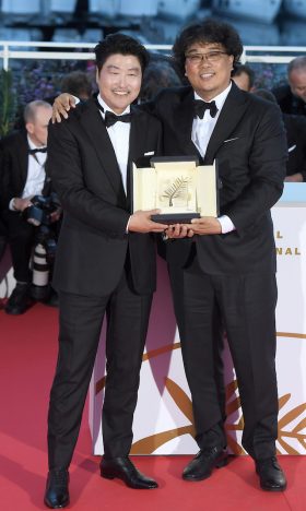 ポン・ジュノ監督×ソン・ガンホ、13年ぶりに2人揃って来日! 『パラサイト』舞台挨拶付き上映も