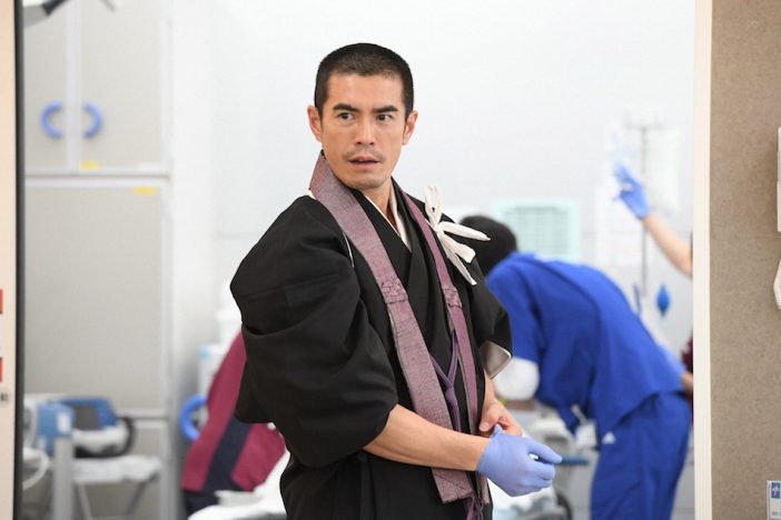 『病室で念仏を唱えないでください』”死”と向き合う泥臭さ 伊藤英明が見せた、熱い姿勢