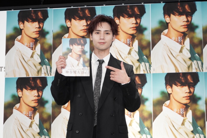 THE RAMPAGE 神谷健太「中身のあるかっこいい男になりたい」 初写真集『光と影』発売イベントで30歳の抱負を語る