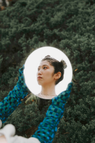 FUKUSHIGE MARI、フルアルバム『Motherland』デジタルリリース 独自の音楽性詰め込んだ全11曲を収録