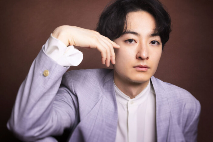 濱正悟、『ばけばけ』で引き出された初めての“顔” 「居心地が良くて集中できる環境でした」