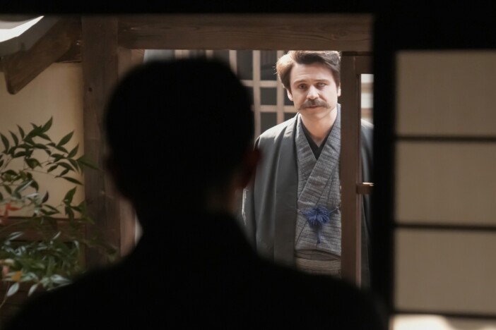 『ばけばけ』第112話、ヘブン(トミー・バストウ)たちが手続きのために久しぶりの松江へ