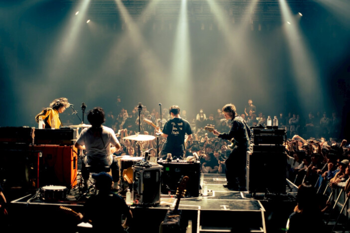 KOTORI「俺たちの音楽ロードは間違ってなかった」 360度熱狂に包まれた“伝説のステージ”に刻むsmall indies tableとの10年