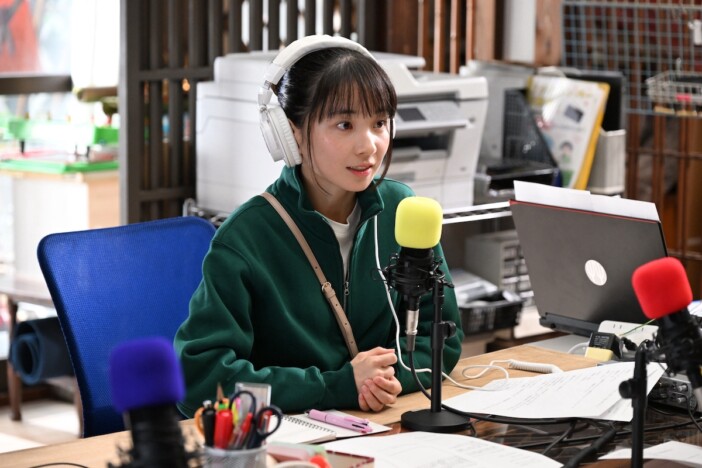 福地桃子、『ラジオスター』の衣装には私物も? 「カナデが着ているものの変化にも注目」