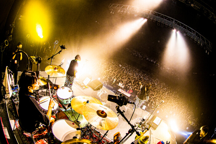 サバシスター、パンクへの憧れとポップな歌心が炸裂! 頼もしい進化を遂げたバンド史上最長のツアーファイナル