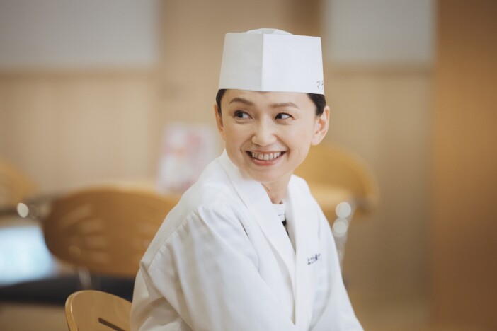 永作博美が“希望”を与える存在に 『時すでにおスシ!?』が伝えるポジティブなメッセージ