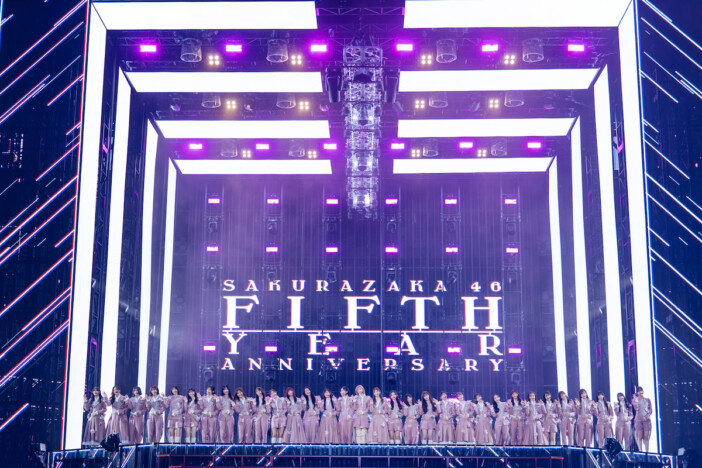櫻坂46、“再生”からの5年間を肯定するステージ 初のMUFGスタジアム(国立競技場)に刻んだ熱狂と決意表明