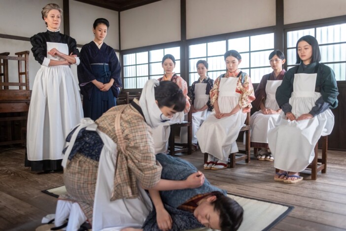 『風、薫る』第28話、りん(見上愛)がコレラ看護の模擬授業で父との過去を思い出す