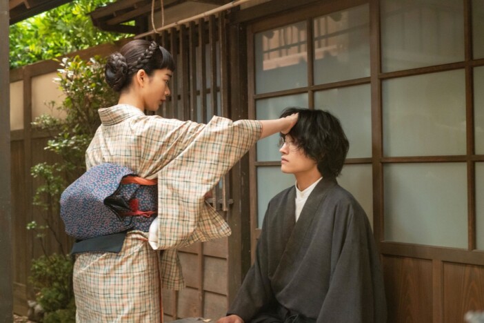 『風、薫る』第34話、りん(見上愛)が帰宅した際に偶然シマケン(佐野晶哉)と再会する
