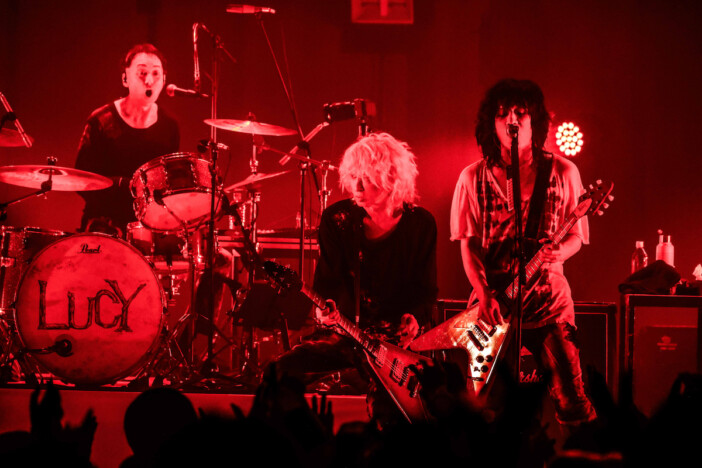 Lucy、突出した個性が鳴らす最新のロックンロールで圧倒 20年ぶりのツアー最終公演で迎えた幸福感に満ちたステージ