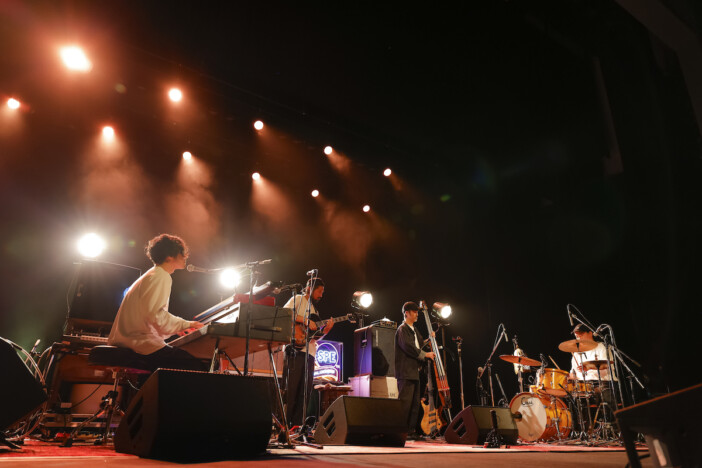 SPECIAL OTHERSが地元・横浜で証明した無二の胆力 未来から過去へーー名曲と共に辿る20周年記念ライブ