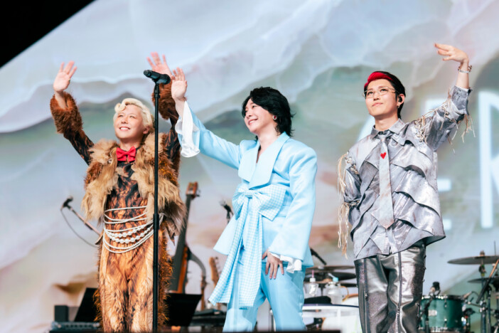 『Mrs. GREEN APPLE presents “CEREMONY”』DAY1レポート s**t kingz、超とき宣、ORANGE RANGEら、互いを讃え合う感動