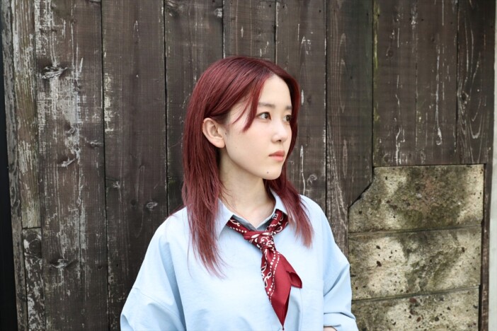 鈴木里咲、5thデモシングル「風 ~弾き語り.ver~」配信リリース 心が軽くなるような一曲に