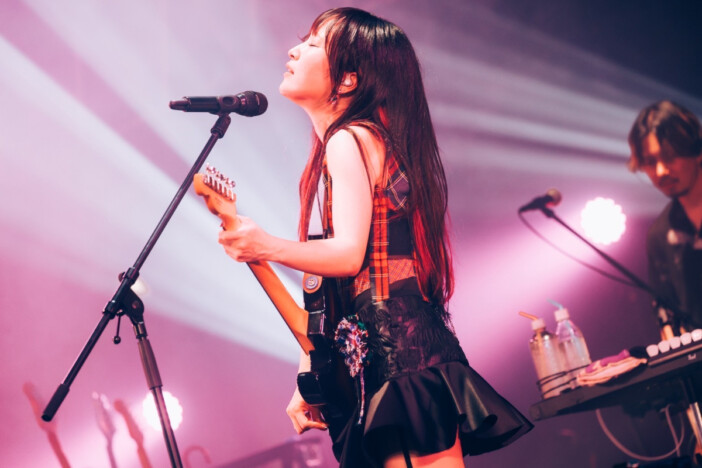 乃紫、時代に消費されない音楽の強度 “流行から最も遠い場所”で反骨と青春を鳴らした2度目の全国ツアー
