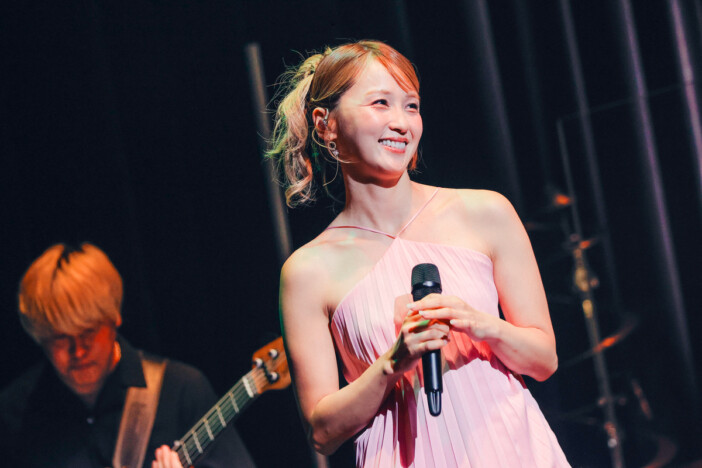 Dream Ami、約9年ぶりの“Dream再集結”で届けた夢のステージ デビュー記念日に仲間と紡いだ華やかな一夜
