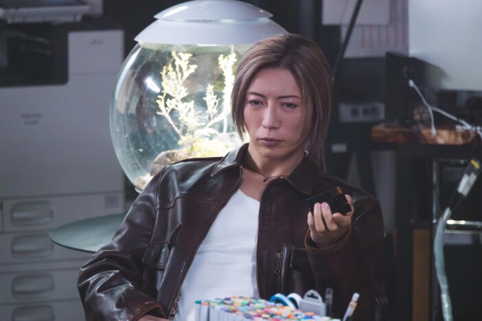 『ブラックトリック』GACKTの演技は“異質”すぎるのか “型破り”を成立させる存在感