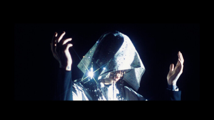 MIKADO『FAME FLAME』に潜む“摩擦”によって広がる炎 証明する真の成り上がり、有言実行性が生むカタルシス