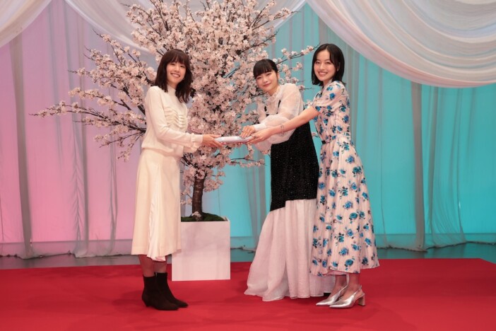 見上愛&上坂樹里から石橋静河へ朝ドラバトンタッチ 「お二人のパワーを受け取って」
