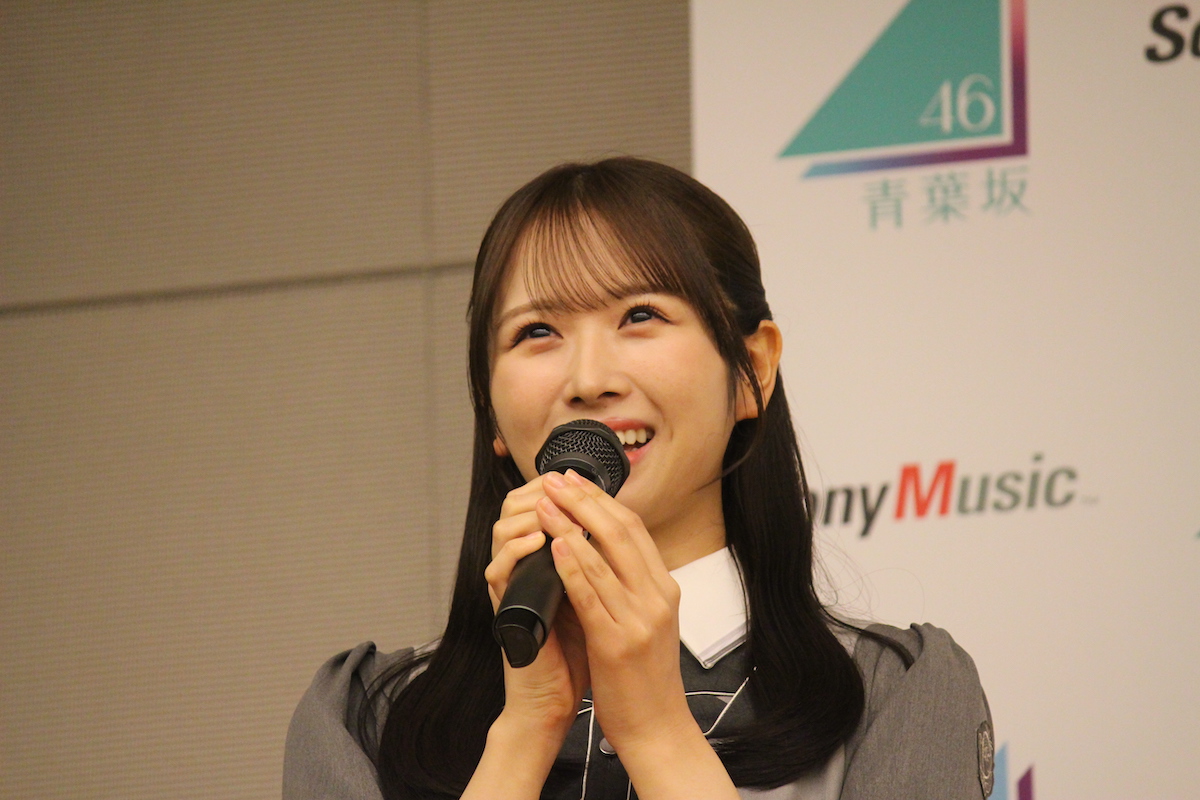 日向坂46 上村ひなの(撮影=渡辺彰浩)