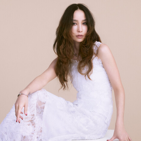 中島美嘉、デビュー25周年記念アルバム『M25』リリース 「雪の華」などキャリアを象徴する9曲収録